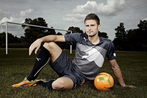 石雪清谈邵佳一出任国足主帅：带队成绩估摸不会有佳也不会有一（石雪清评邵佳一执掌国足：战绩或不惊艳亦不至于差）