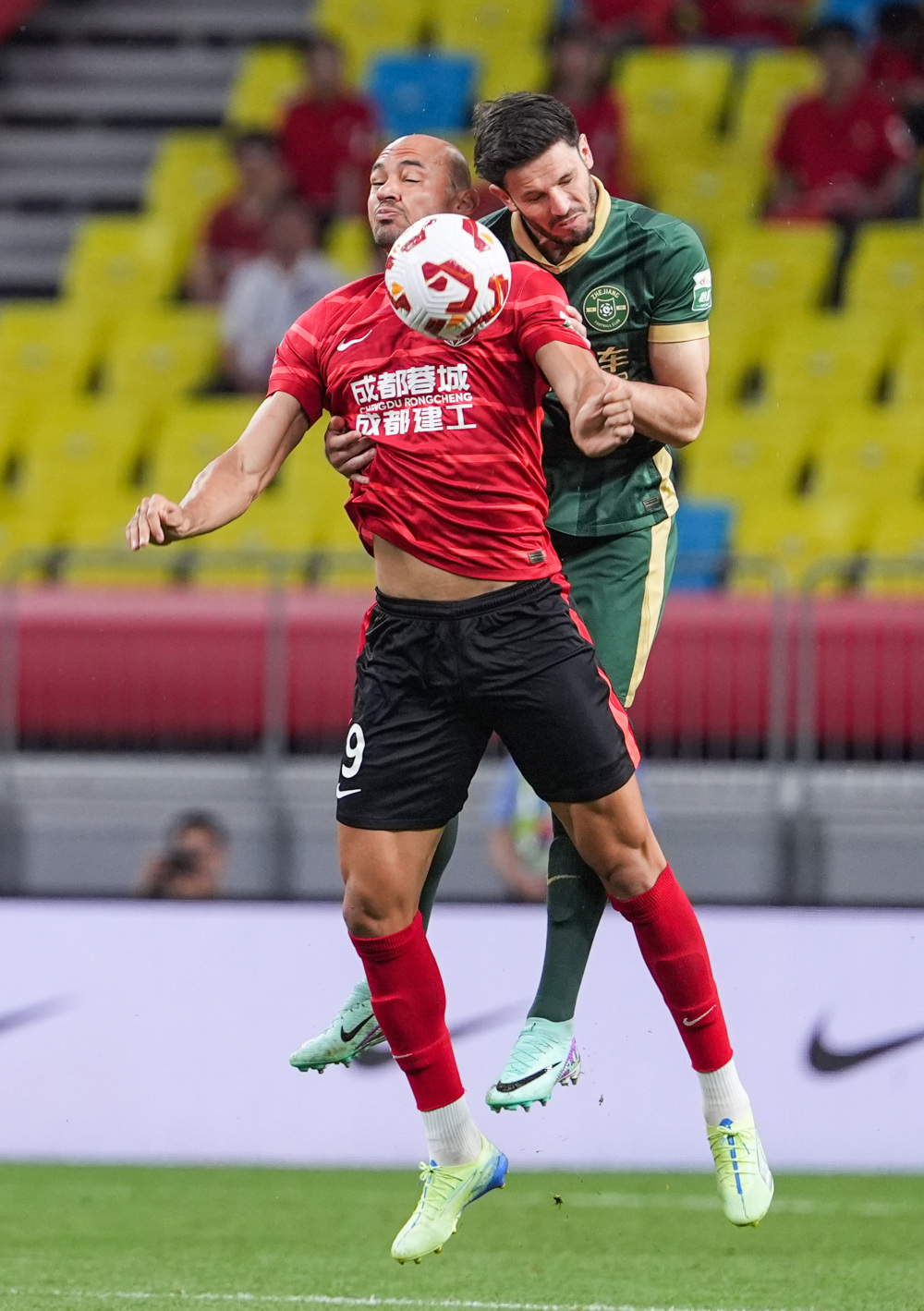 加图索在看台观战？巴尔泰萨吉：我很高兴，但我不关注这些事（加图索现身看台？巴尔泰萨吉：我很高兴，但对此并不关注）