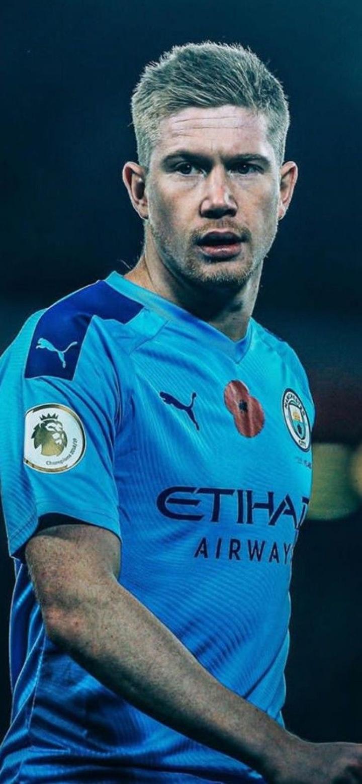 懂球帝2025年10月足坛MVP：姆巴佩蝉联！（懂球帝评选2025年10月足坛MVP：姆巴佩再度当选！）