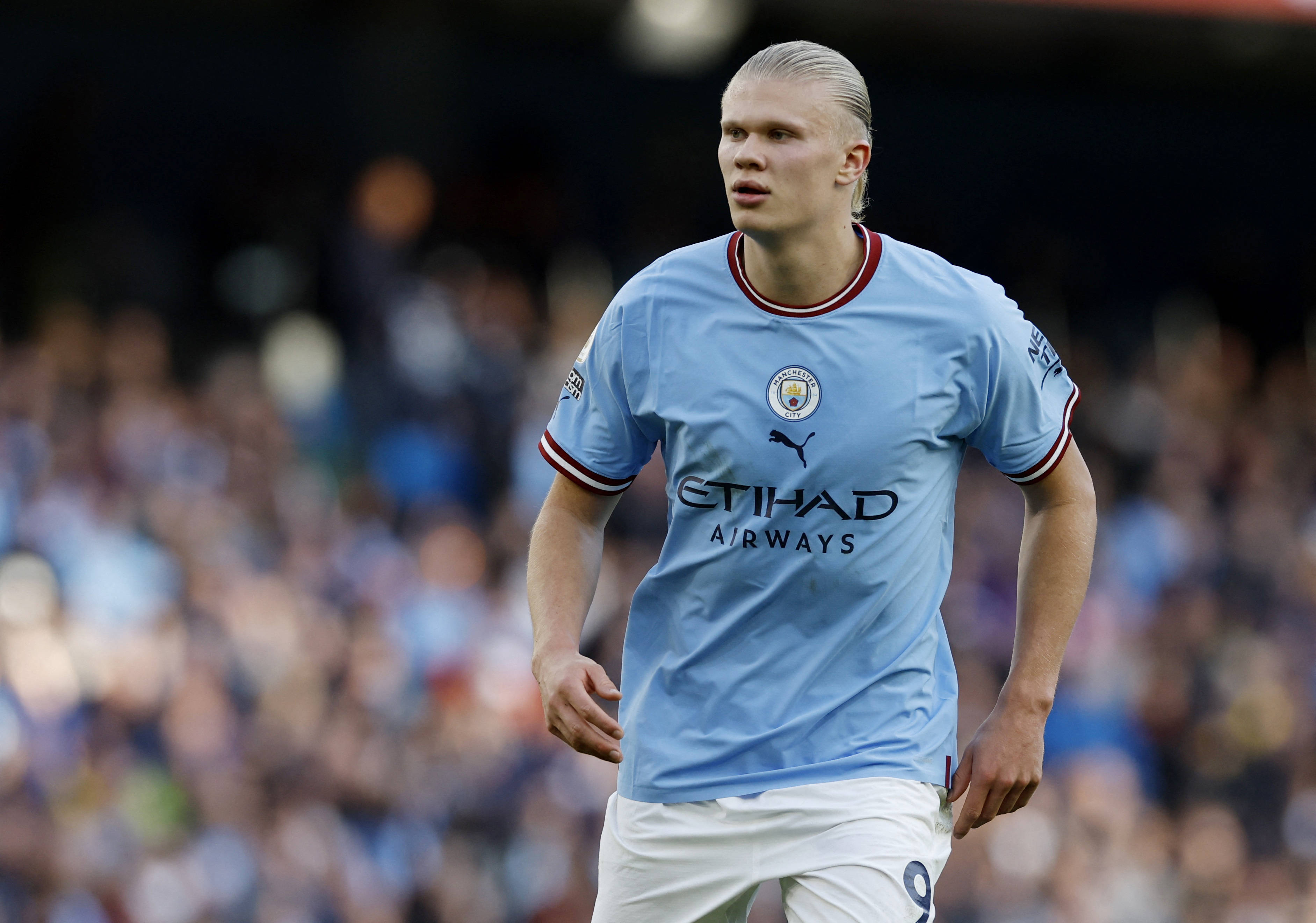 获评10分！陈威全场完成12次扑救，力保海港客场龙门不失（满分10分！陈威12次神扑助海港客场零封对手）