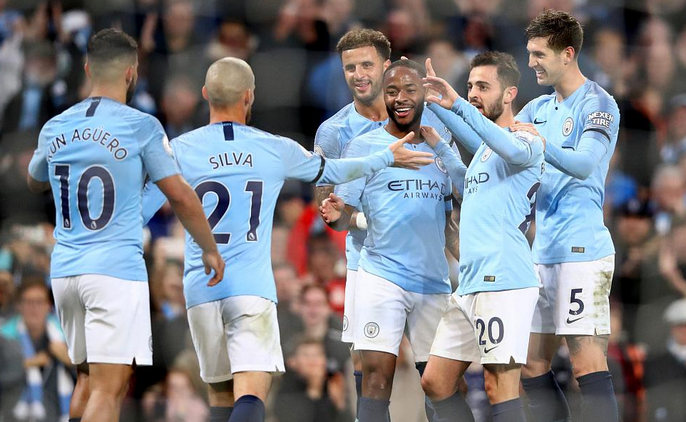 19岁212天，麦利是纽卡队史第二年轻在英超单场传射的球员（19岁212天的麦利成为纽卡史上在英超单场完成传射的第二年轻球员）