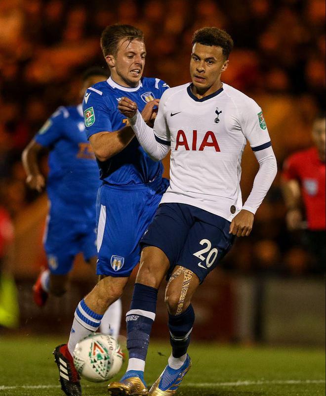 山东队双塔统治篮下（山东双塔称霸内线）