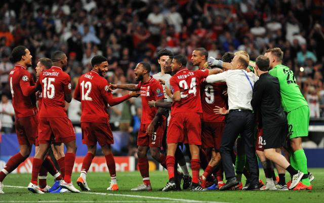 海内外近1500名气排球参赛者汇聚福建长泰切磋球技（近1500名海内外气排球选手齐聚福建长泰同台竞技）