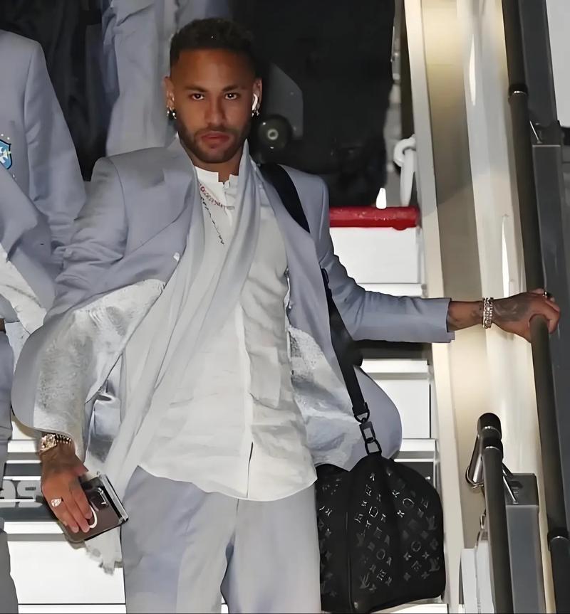 记者：若格伊冬窗离队，水晶宫将追求葡体后卫迪奥曼德（记者称：若格伊冬窗离队，水晶宫将求购葡萄牙体育中卫迪奥曼德）